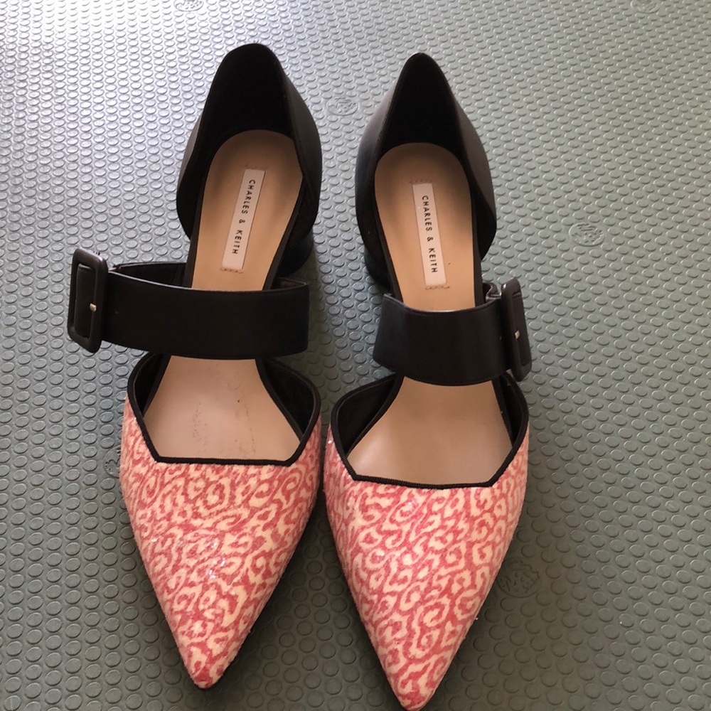 Pink cheetah and black short heel